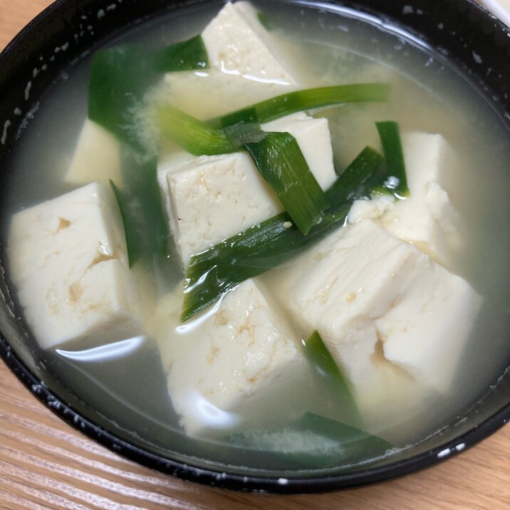 豆腐にら味噌汁